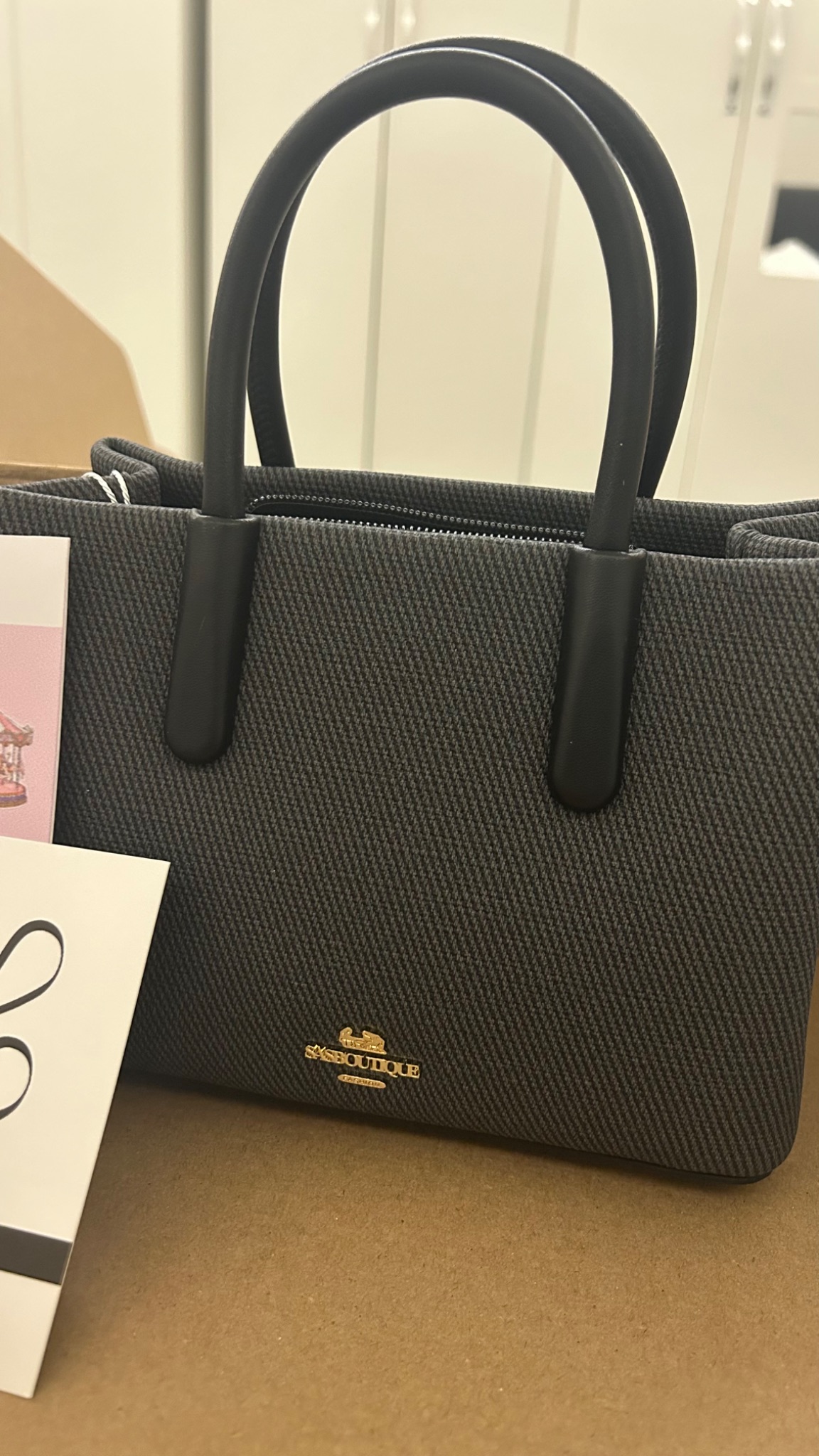 كياتة شنطة ميلا من ساس بوتيك..و بخصم م يتفوتت❤️‍🔥❤️‍🔥